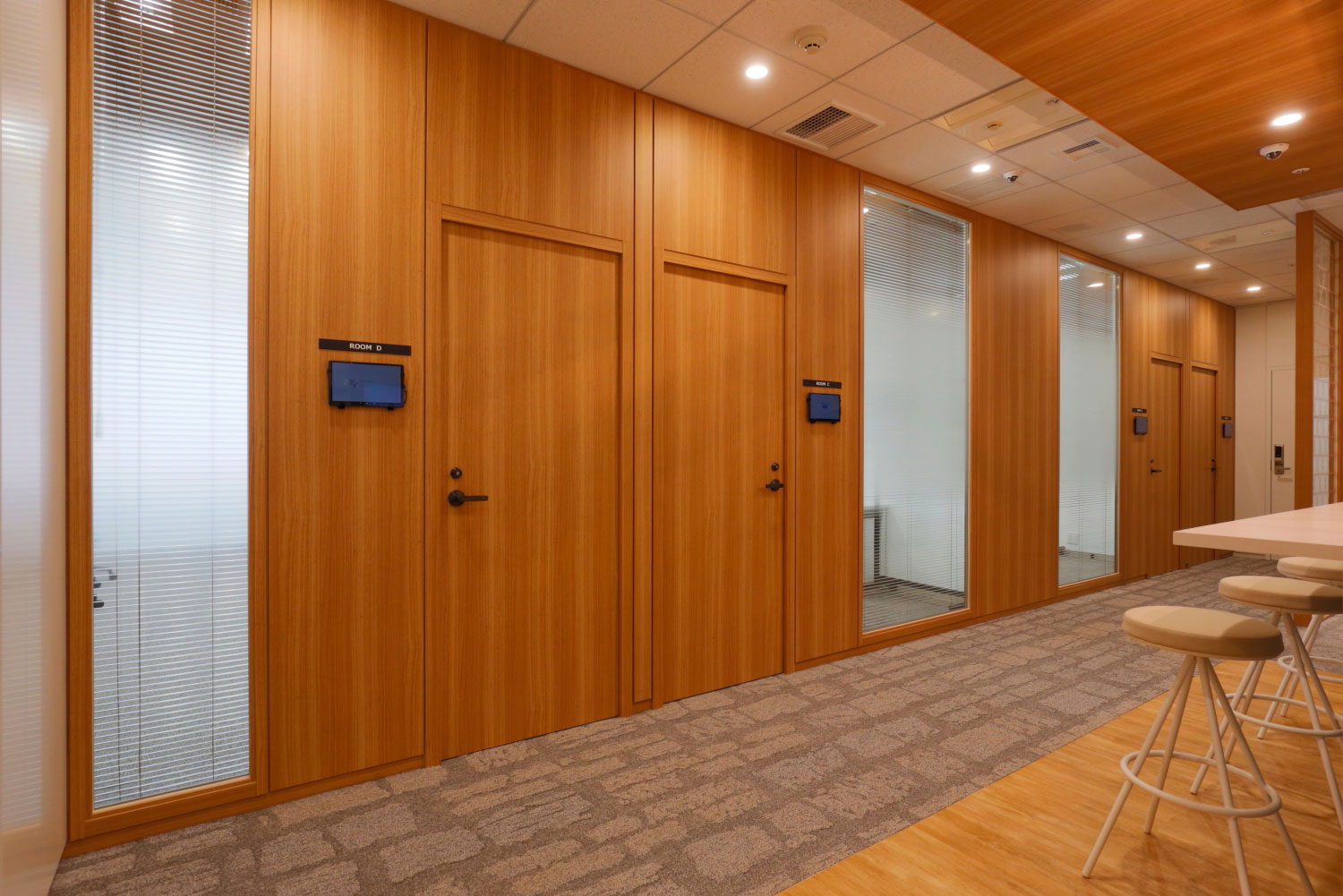 レンタルオフィススペースは
防音に配慮した完全個室 イメージ